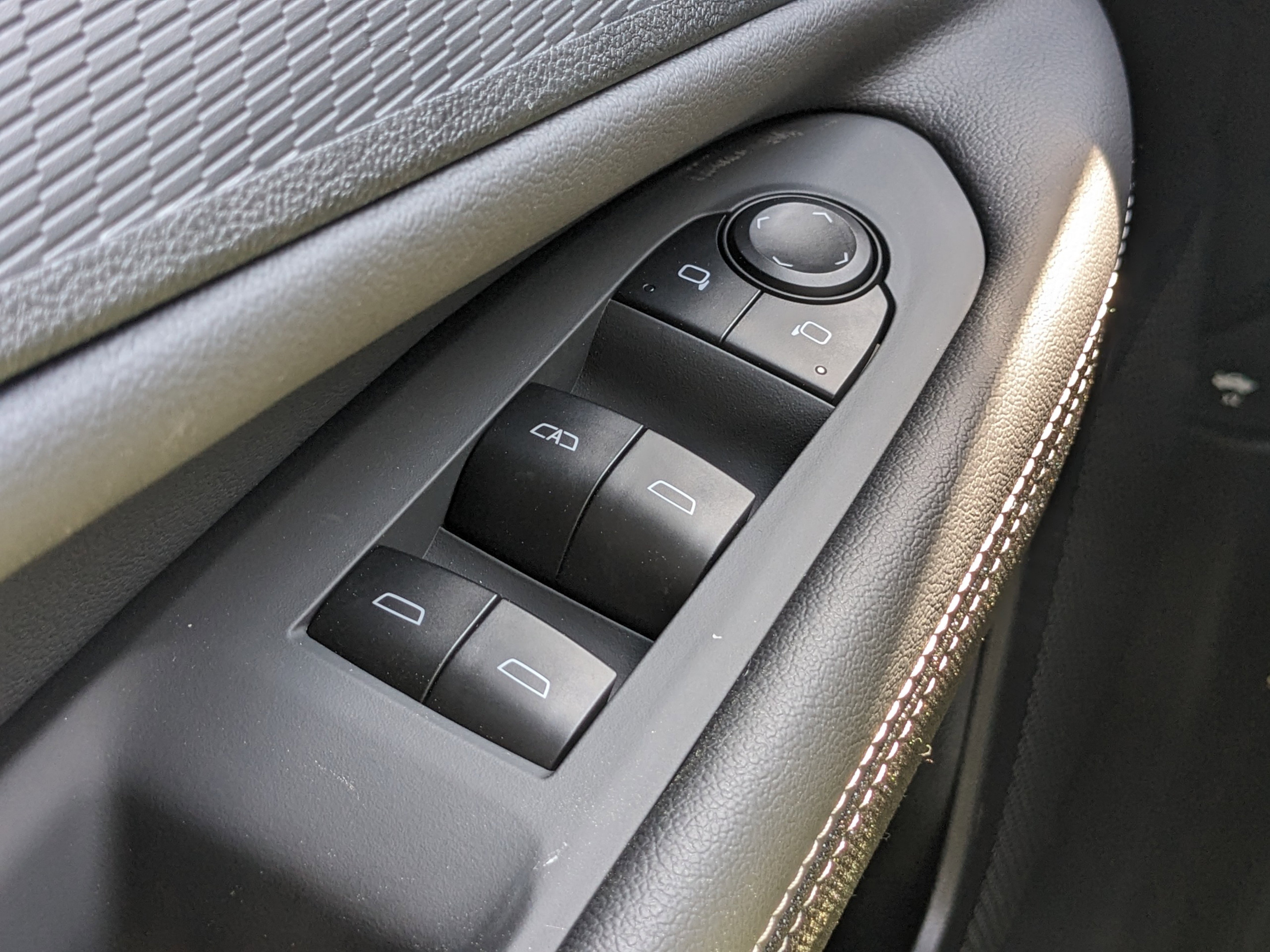2025 Chevrolet Blazer EV LT - Photo 24