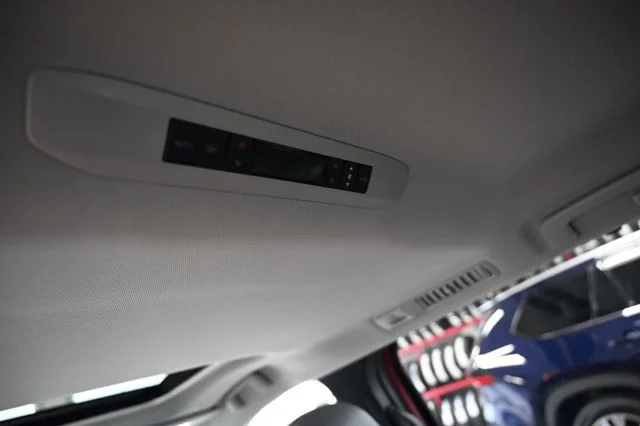 2026 Toyota Sienna XLE - Photo 30