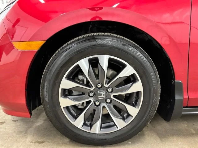 Used 2024 Red Honda EX-L image 9