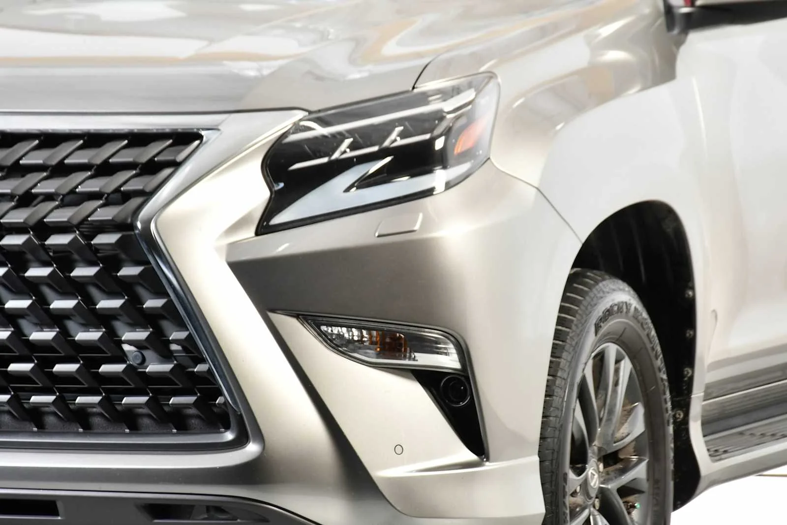 Certified Used 2022 ATOMIC SILVER Lexus Premium image 9
