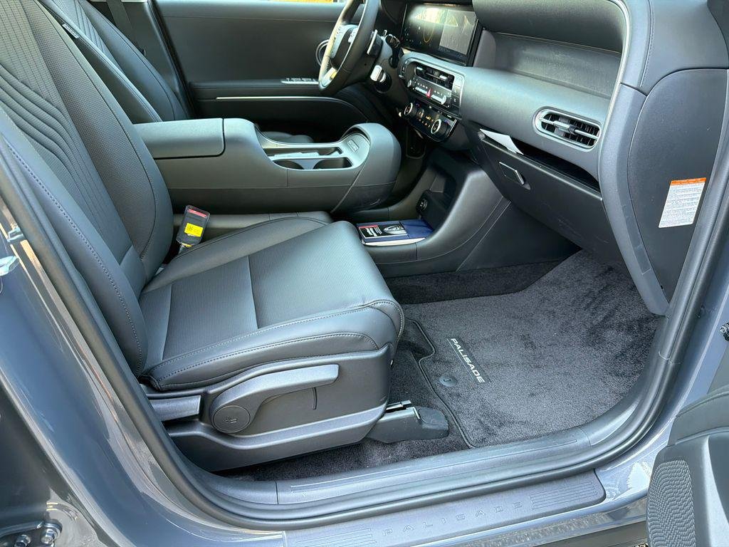 New 2026 Gray Hyundai Blue SEL 7P image 13