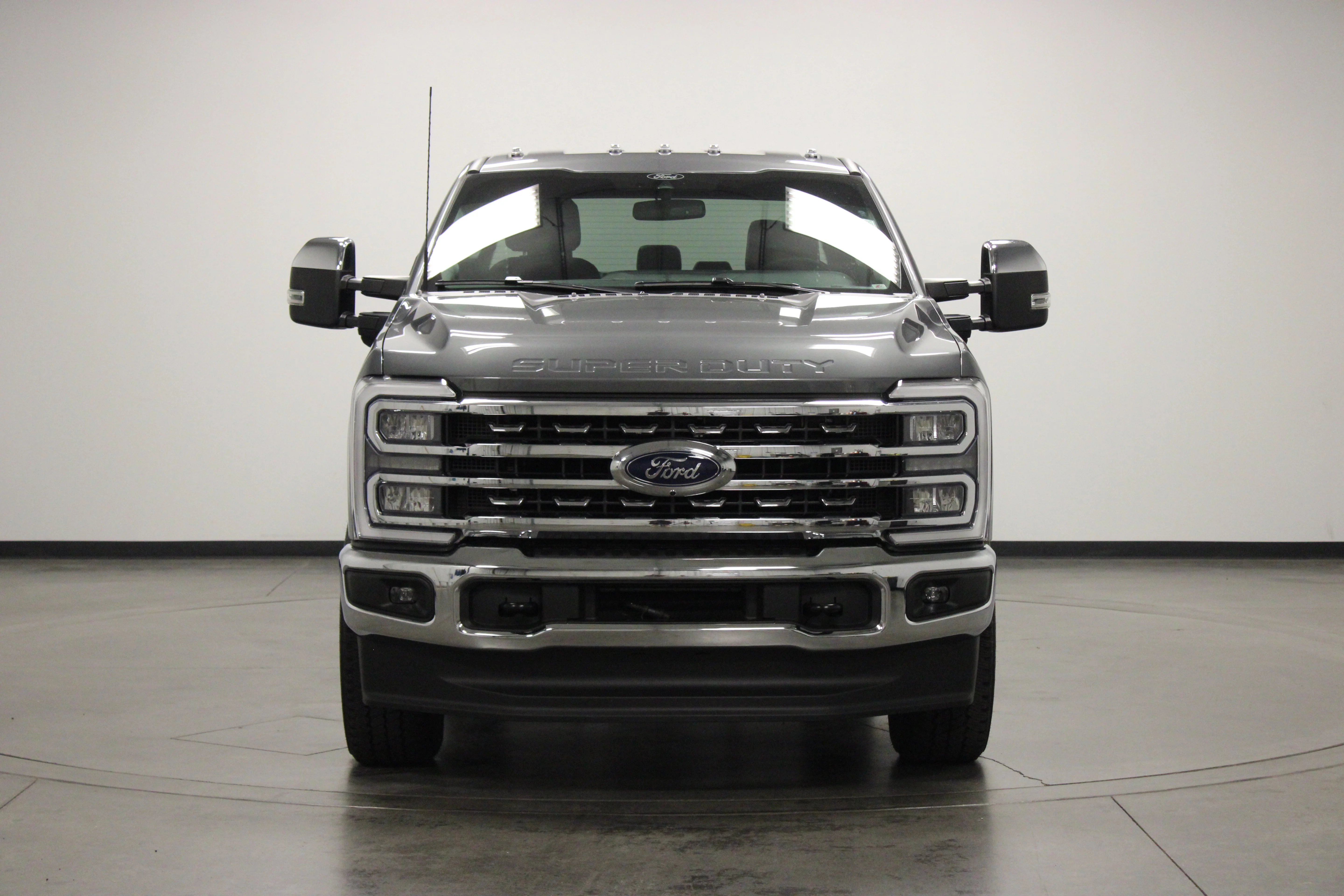 Used 2025 Carbonized Gray Metallic Ford LARIAT image 3
