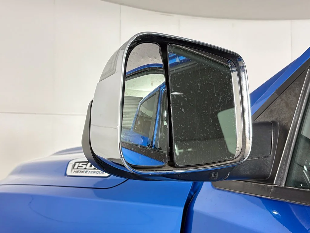 Used 2021 Blue Ram Laramie image 13