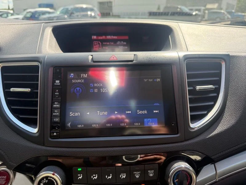 Used 2015  Honda EX image 24