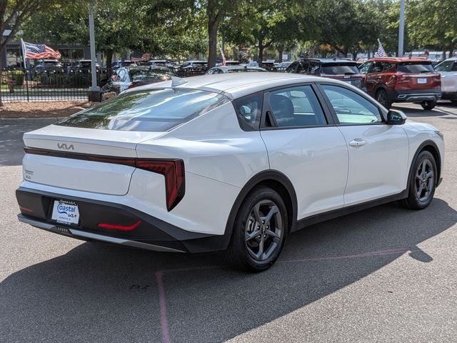 Certified Used 2025 White Kia LXS image 5