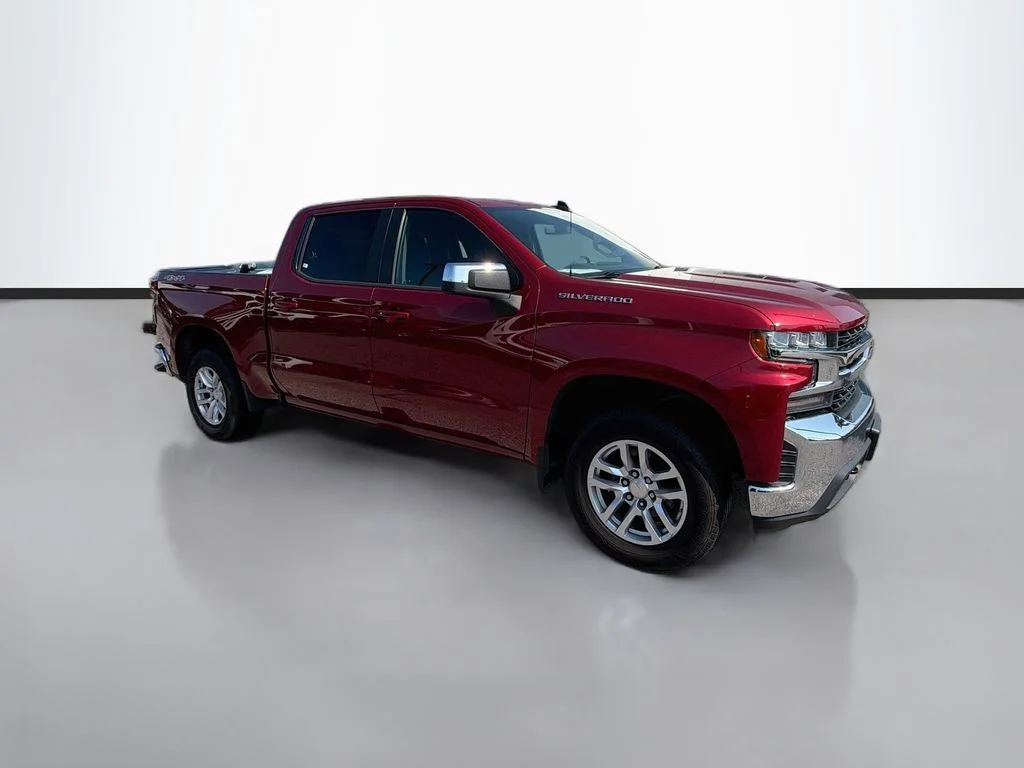 Used 2019 Red Chevrolet LT image 3