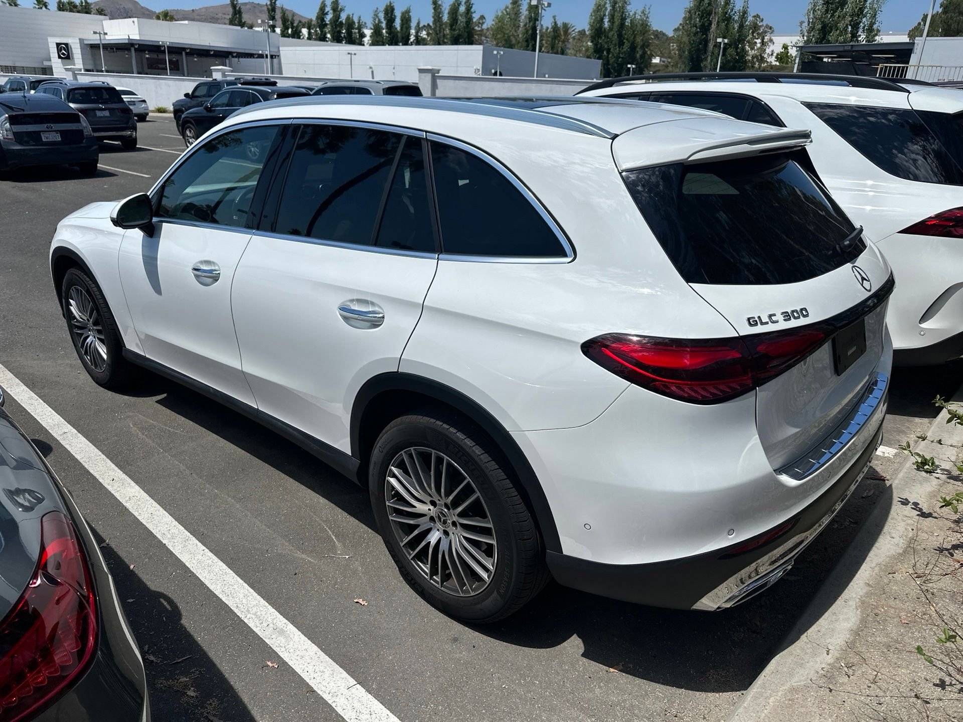 Used 2024 White Mercedes-Benz GLC 300 image 11