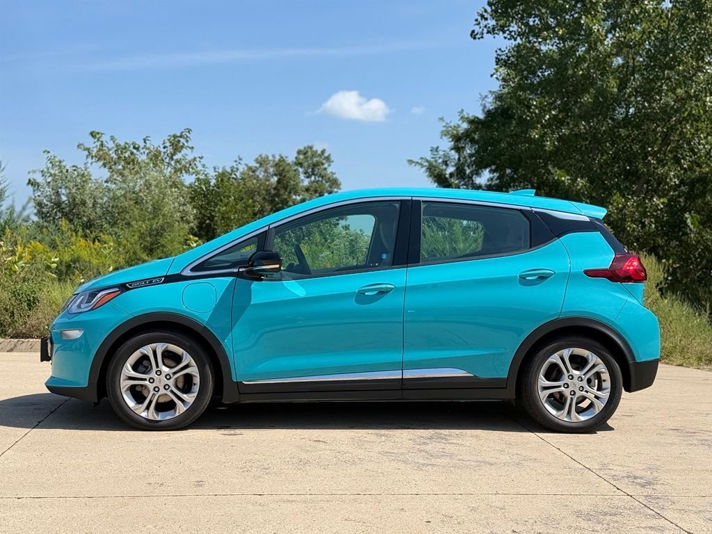 Used 2020 Blue Chevrolet LT image 2