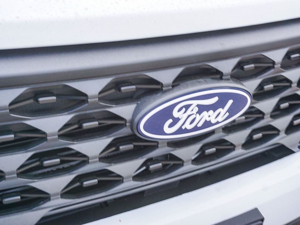 New 2026 Oxford White Ford XL image 11
