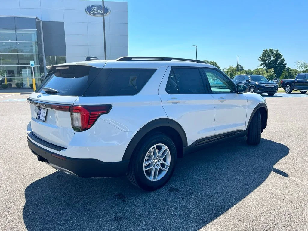 New 2026 White Ford Active image 5