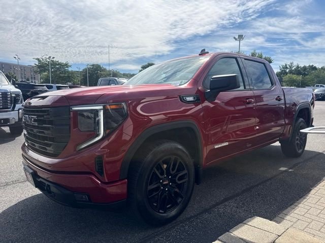 Used 2023 Red GMC Elevation image 3