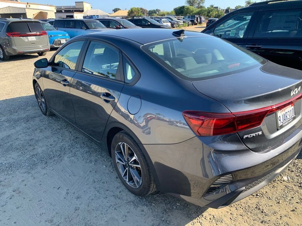 Used 2023 Gray Kia LXS image 8