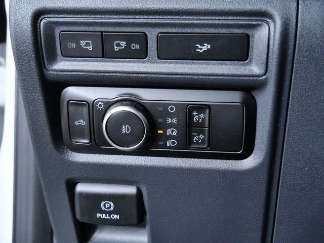 Used 2023 White Ford XLT image 29