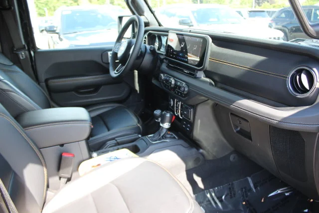 Used 2024 Black Jeep Sport S image 35
