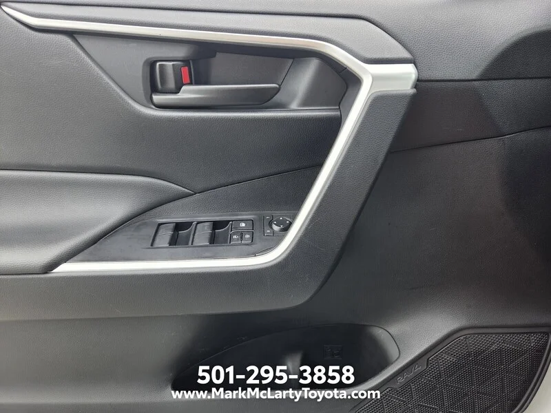 Used 2024 Ice TOYOTA LE FWD image 24