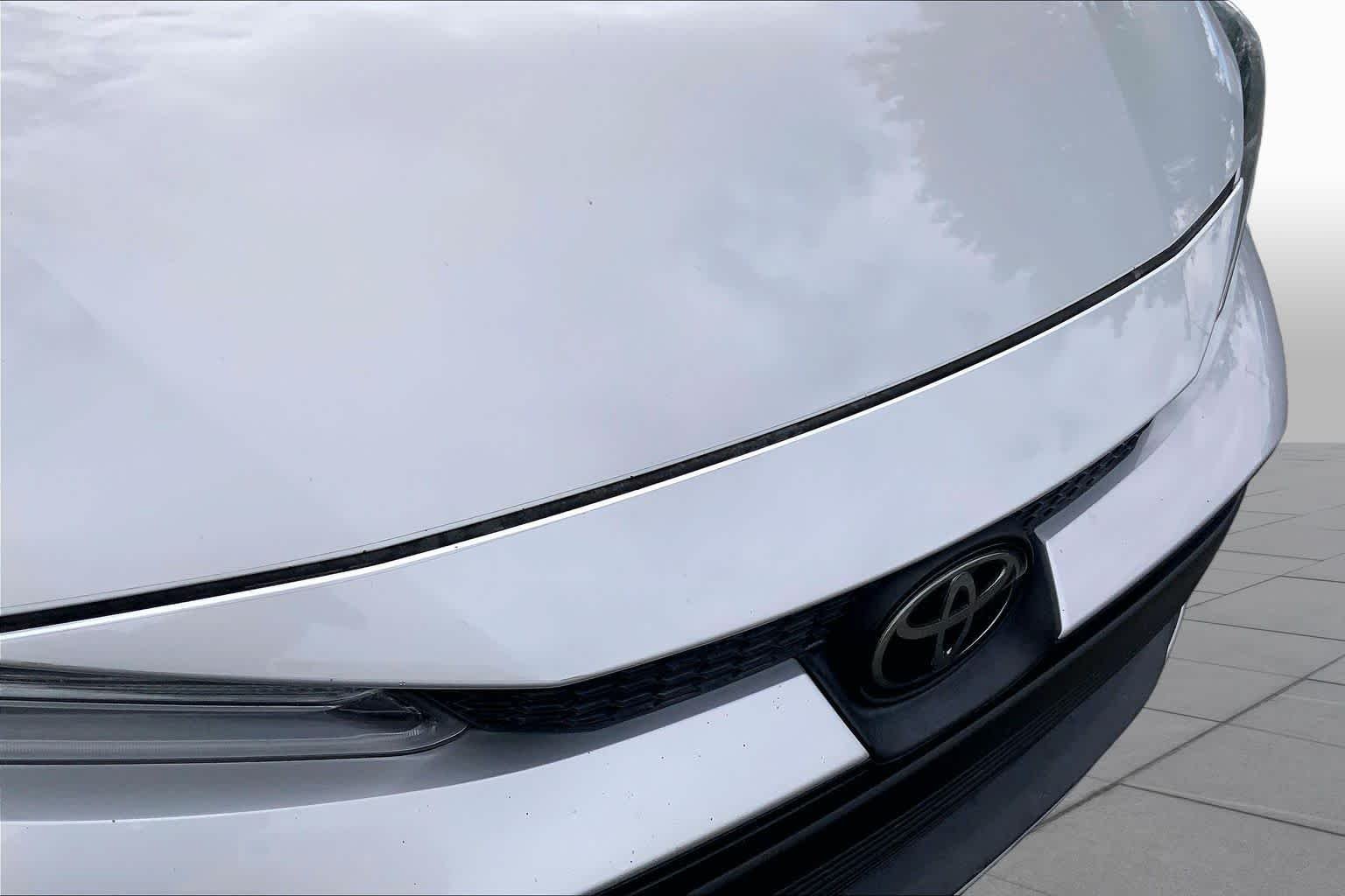 Used 2024 Classic Silver Metallic Toyota LE image 27