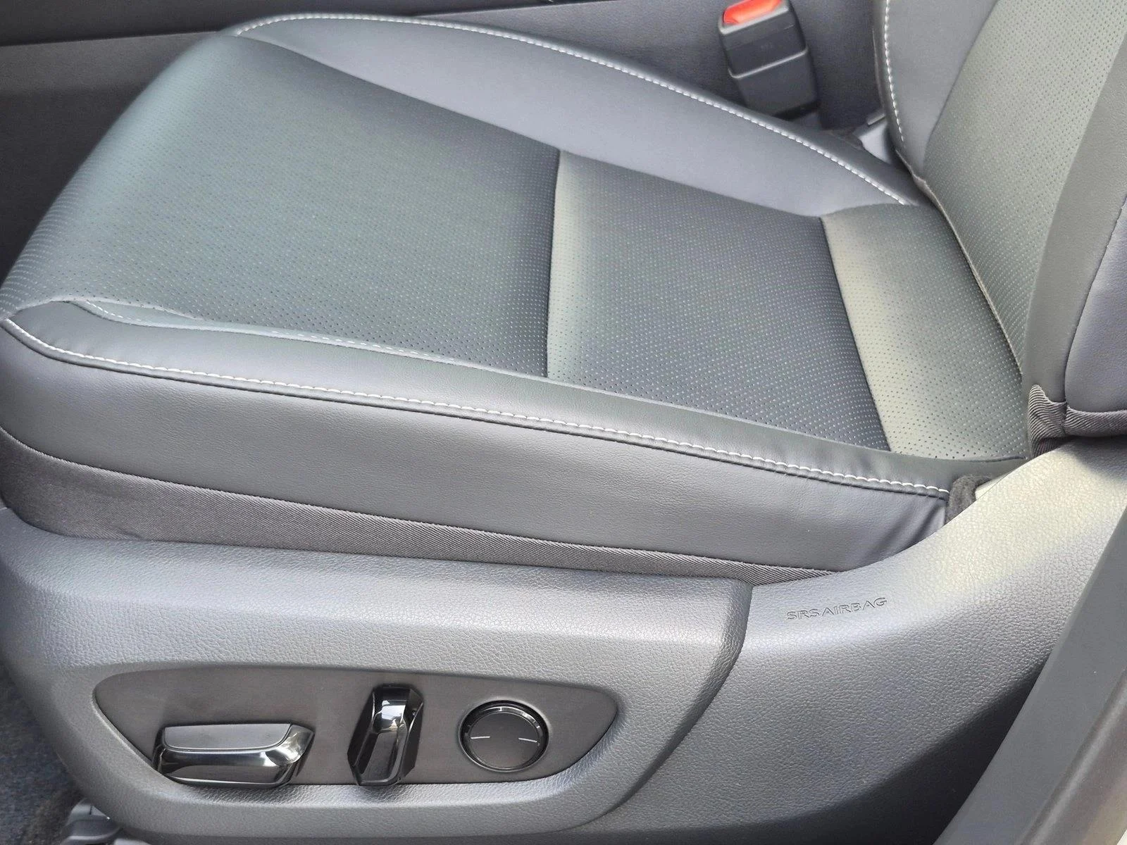New 2026 Iridium Lexus RX 450h+ PREMIUM AWD image 4
