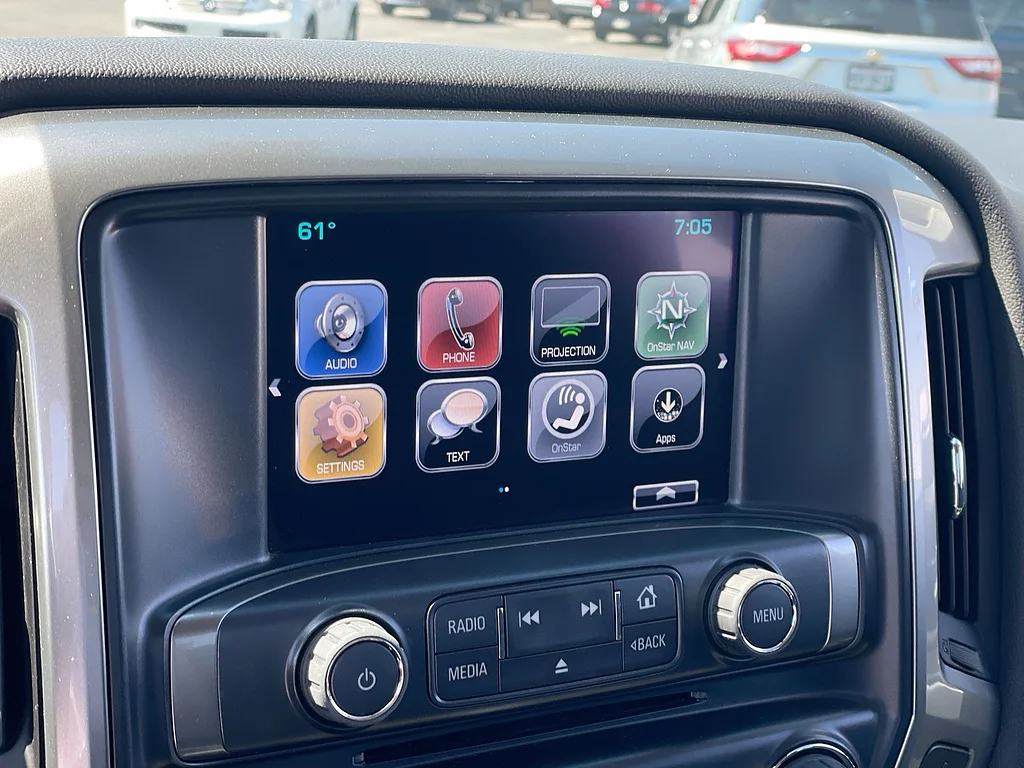 Used 2018 Silver Ice Metallic Chevrolet LT image 13