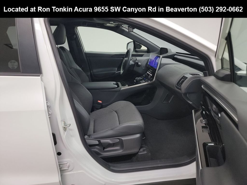 Used 2024 Wind Chill Pearl Toyota XLE image 8