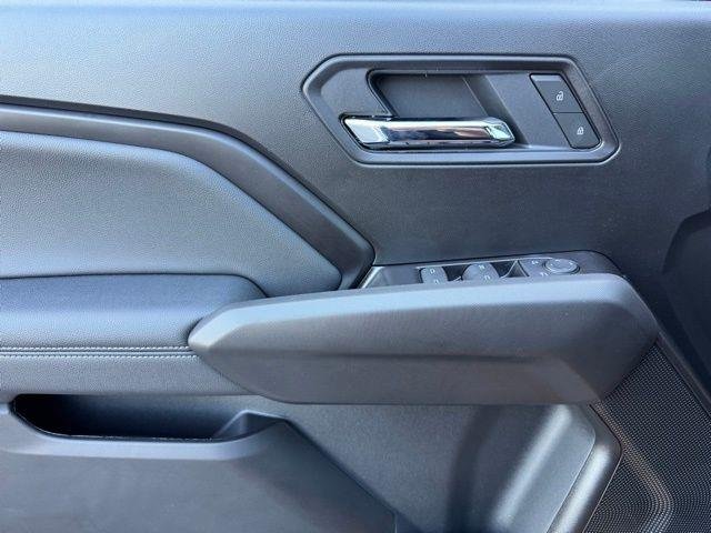 2025 Chevrolet Colorado LT - Photo 8