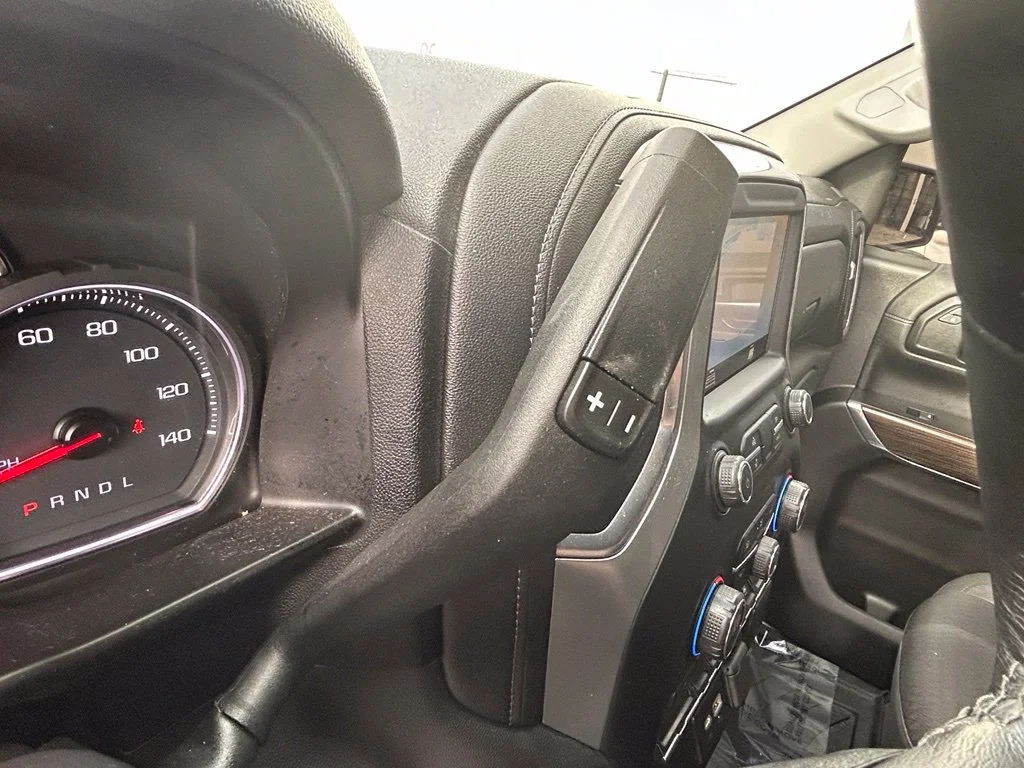 Used 2020 Black Chevrolet LT image 15