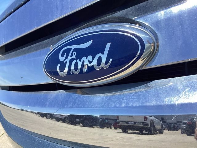 Used 2012 Blue Ford SE image 4