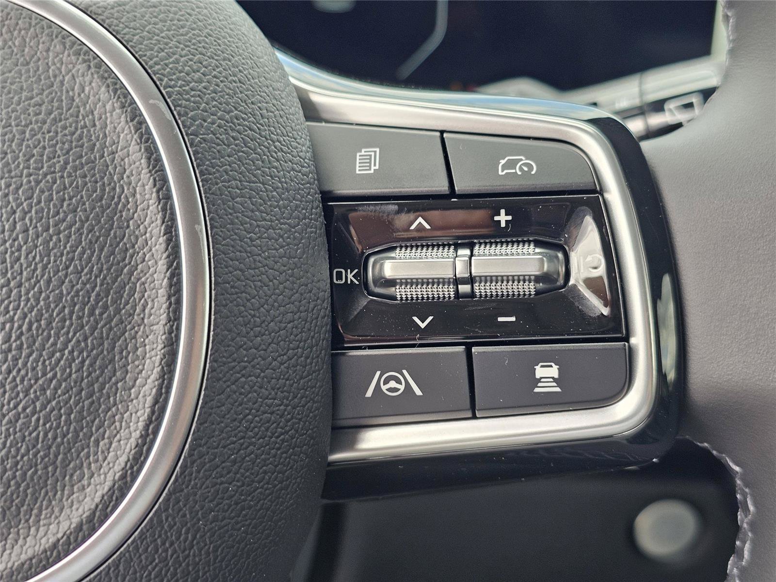 2026 Kia Carnival SX - Photo 22