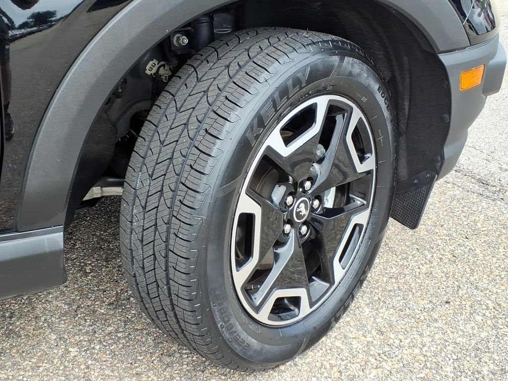 Certified Used 2024 Shadow Black Ford Outer Banks image 9