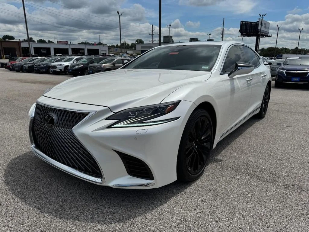 Used 2018 Ultra White Lexus 500 Base image 8