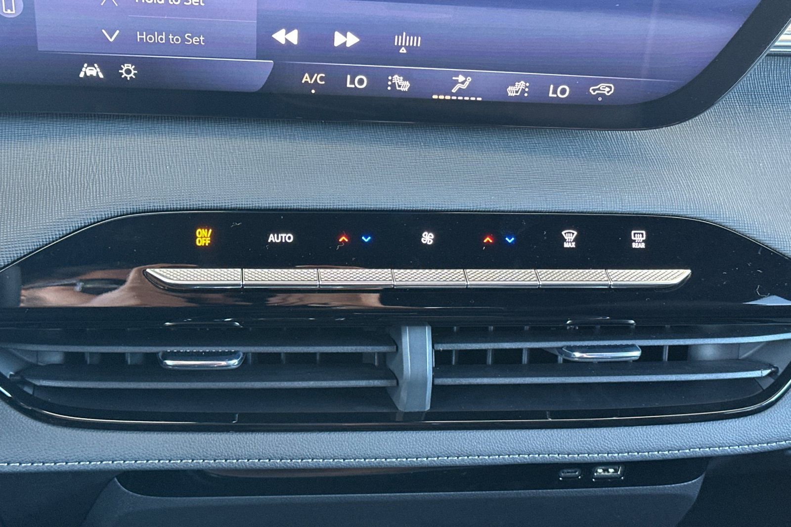 2026 Buick Enclave Sport Touring - Photo 20