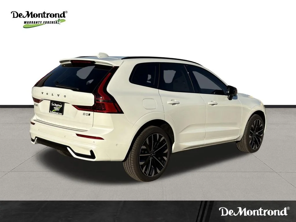 New 2026 Crystal White Volvo Ultra image 5