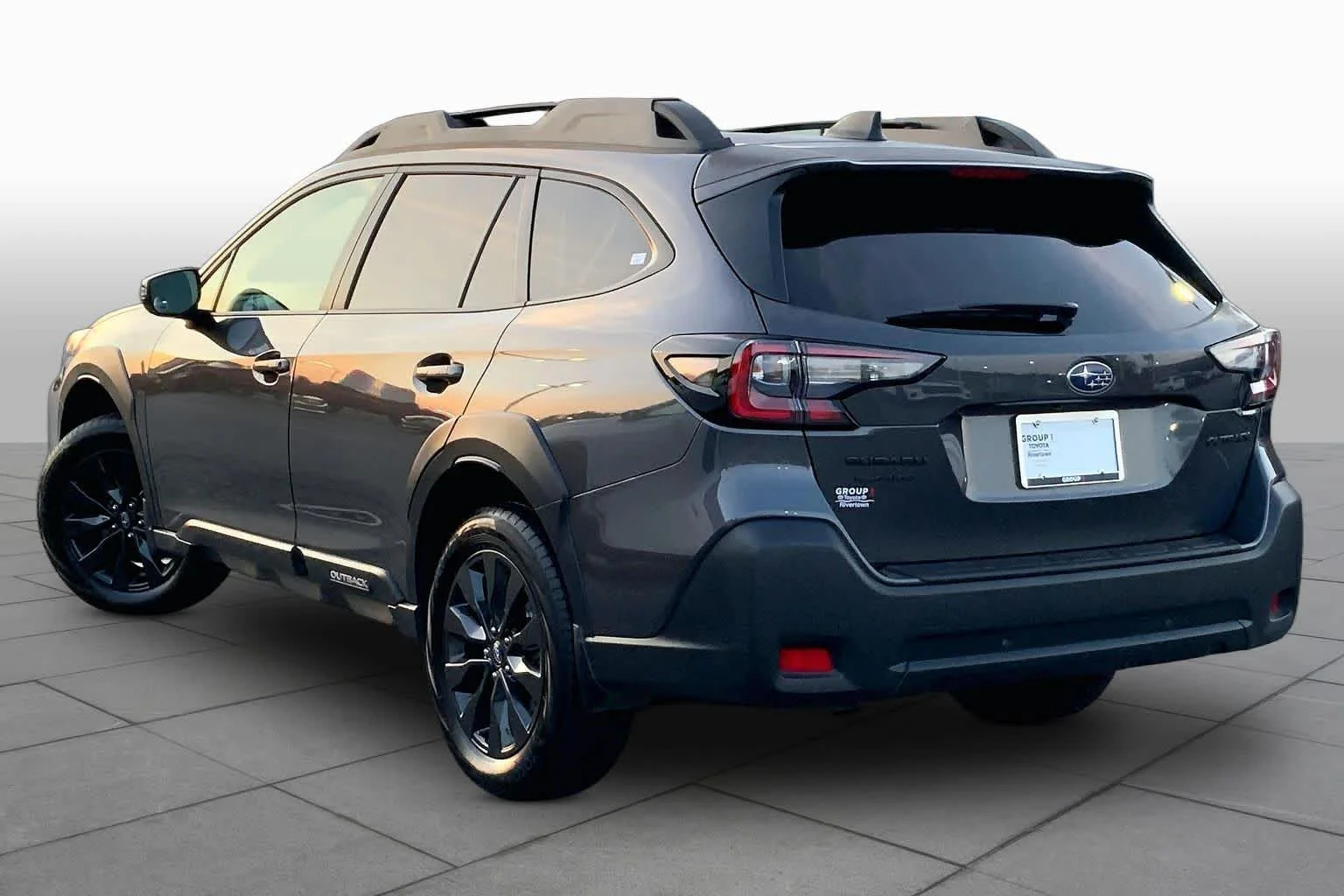 Used 2024 Magnetite Gray Metallic Subaru Onyx Edition image 11