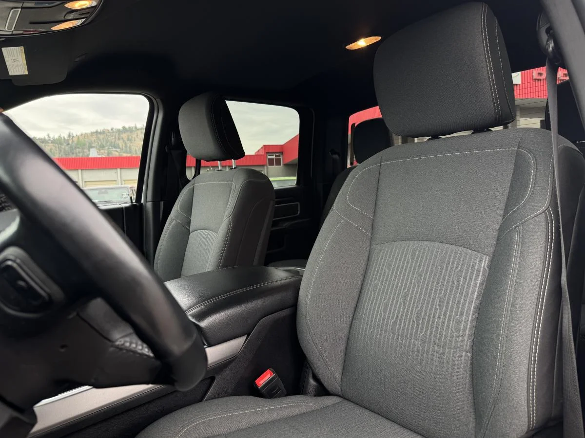 Used 2023 White RAM Big Horn image 16