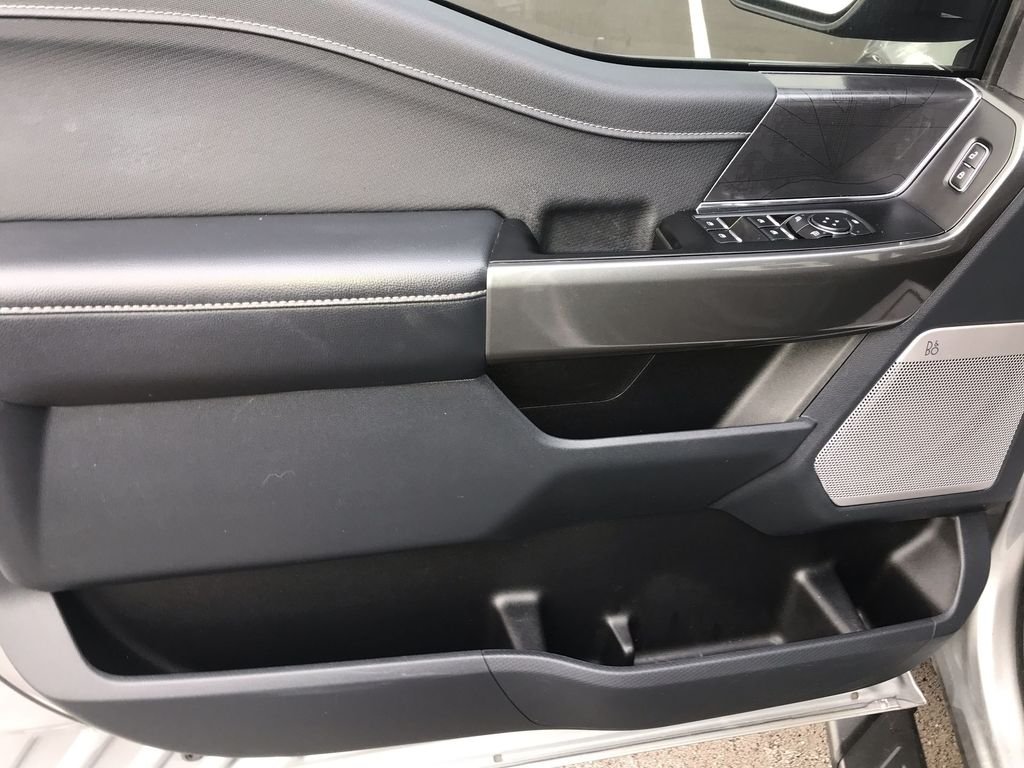 Used 2023 Silver Ford XLT image 13