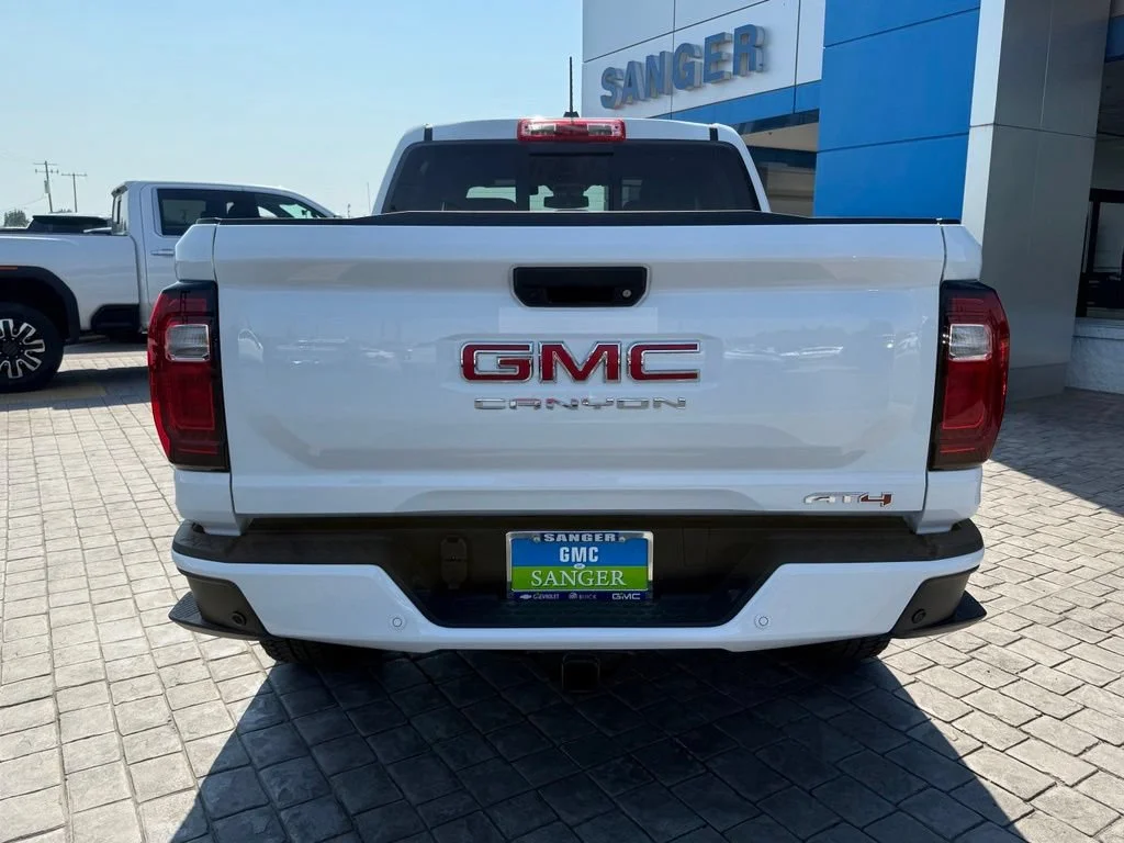 New 2026 Summit White GMC AT4 image 9