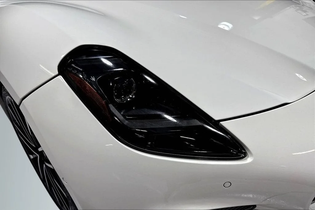 Used 2024 Bianco Solid Maserati Trofeo image 32