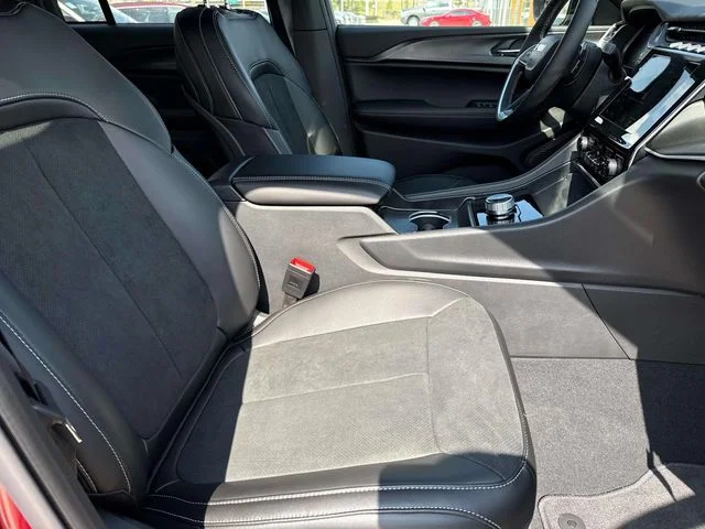 New 2025 Red Jeep Altitude X image 24