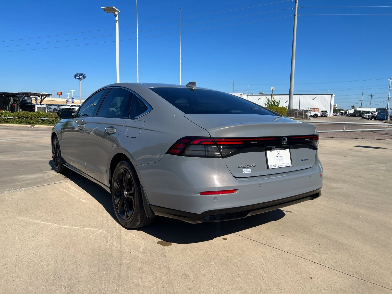 Used 2025  Honda EX-L image 3