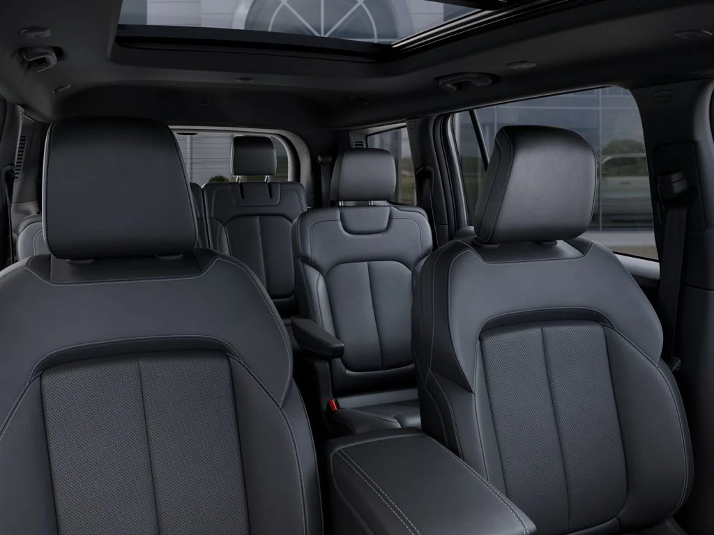 New 2026 Diamond Black Crystal Pearl-Coat Exterior Paint Jeep Limited Reserve image 26
