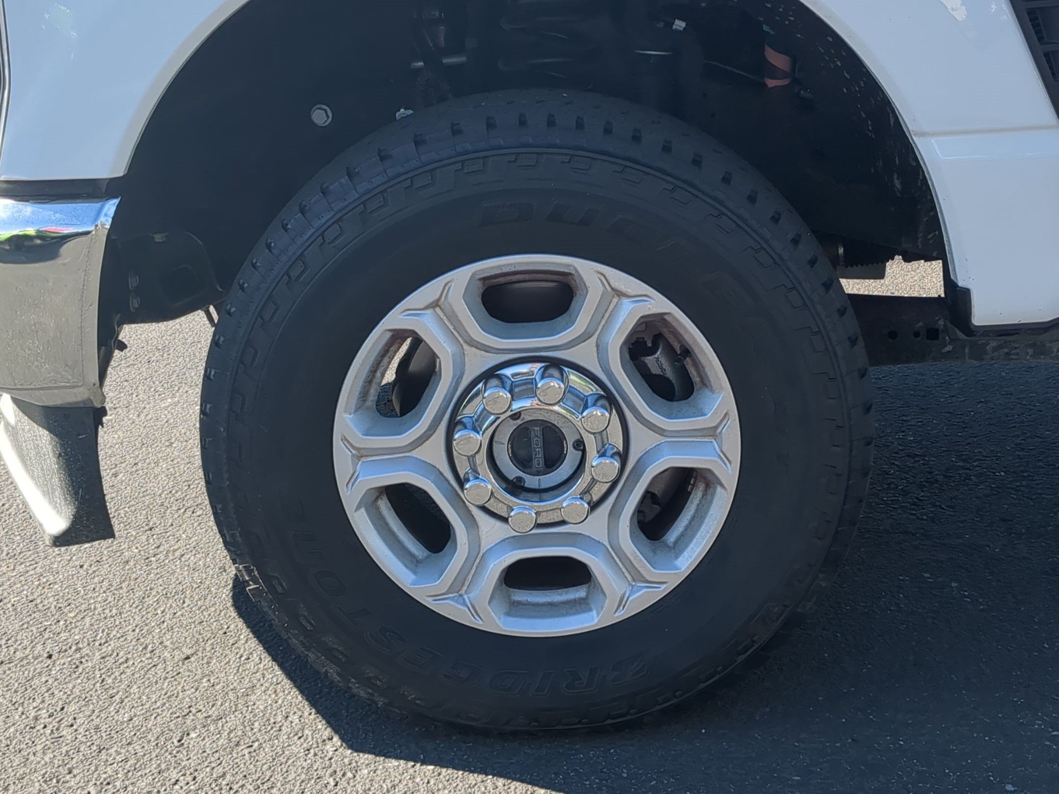 Used 2025 Oxford White Ford XLT image 12