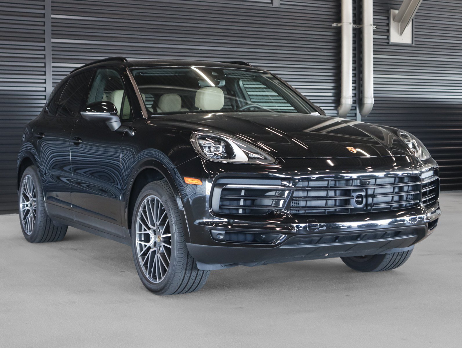 Certified Used 2023 Chromite Black Metallic Porsche  image 7