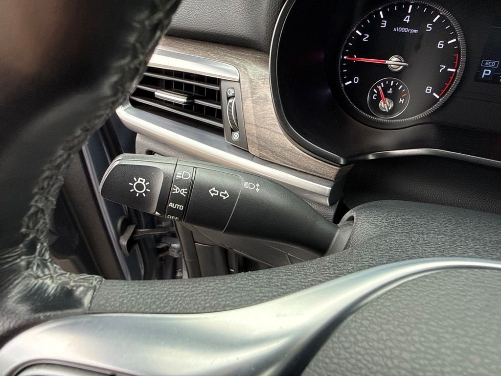 Used 2020 Silver Kia EX image 28