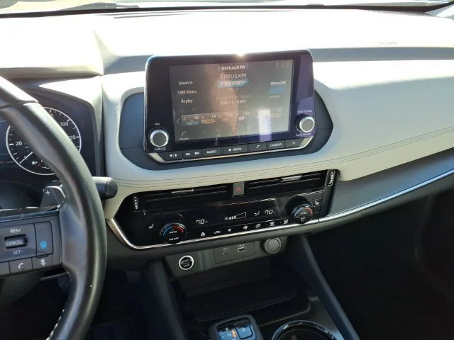 2021 Nissan Rogue SV - Photo 10