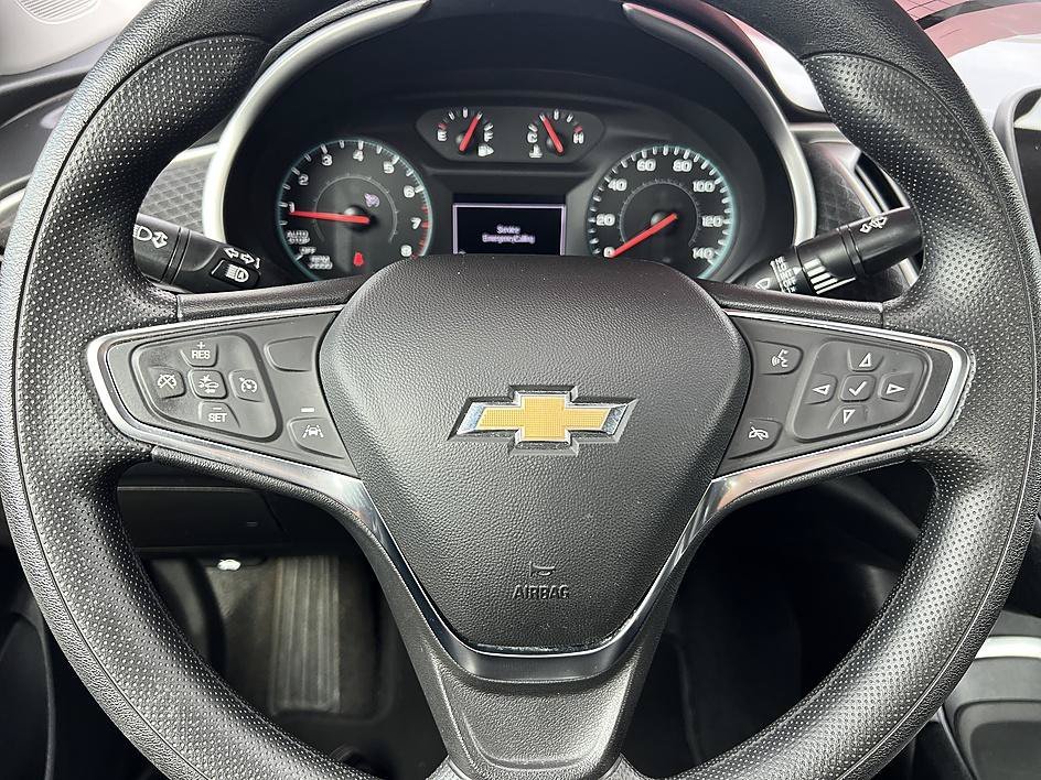 Used 2025 Sterling Gray Metallic Chevrolet LT image 22