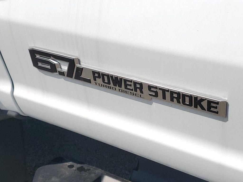 New 2026 Oxford White Ford F-550® XL image 31