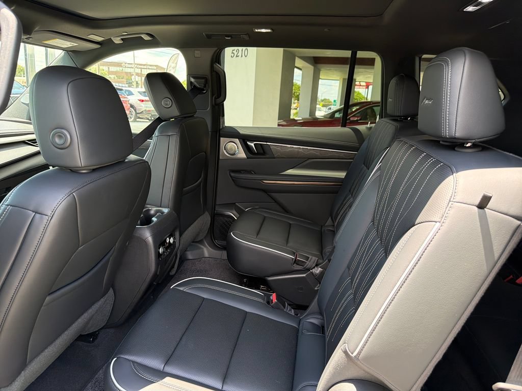 2026 Buick Enclave Avenir - Photo 18