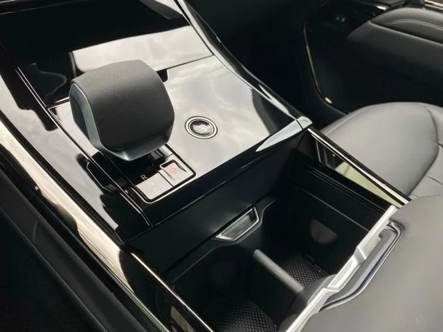 2025 Land Rover Range Rover Sport Dynamic SE - Photo 17