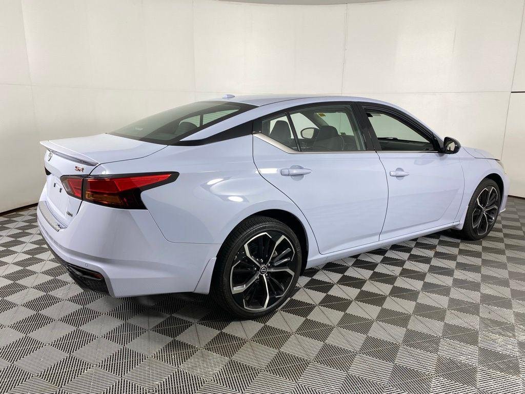 Used 2023 Pearl Nissan 2.5 SR image 10