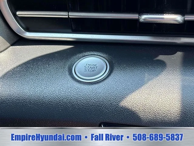 Used 2022 Black Hyundai SEL image 26