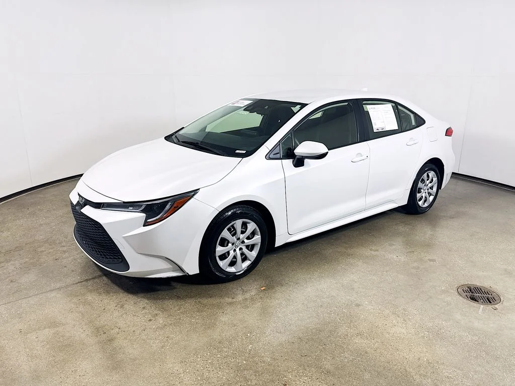 Certified Used 2022 Wind Chill Pearl Toyota LE image 3
